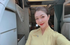 Nữ tiếp viên trưởng có gia thế hoàng tộc, tên kêu như chuông, U40 mặc bikini không phô phang mà sang đẹp