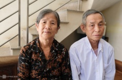 Người già bị lừa