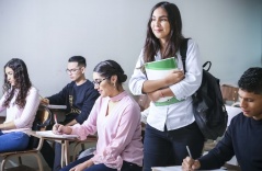 Du học Anh và Mỹ: Bằng thạc sĩ tại nước nào tốt hơn?