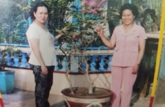 Mong ước tìm mẹ của chị em song sinh bị bỏ rơi