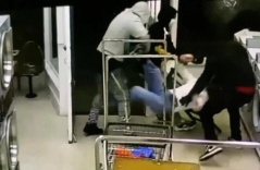 'Đây đâu phải nước Mỹ tôi muốn đến?': Khi là người gốc Á trở thành một cái tội, giấc mơ Mỹ cũng tan vỡ