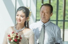 Việt kiều Mỹ già về nước cưới vợ trẻ “ở Việt Nam phụ nữ rẻ như bèo”chỉ cần bỏ ra vài ngàn đô tha hồ chọn