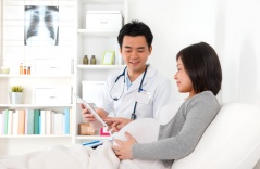 Mẹ Việt sinh con lấy quốc tịch: Trào lưu đi Mỹ của 'đại gia' đầy nguy hiểm