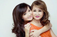 Mẹ ruột hé lộ sự thật cuộc sống của bé Xuân Mai cùng chồng và 3 con tại Mỹ: Thông tin trên báo là sai