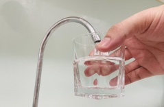 Có cần đun sôi nước đã qua máy lọc?