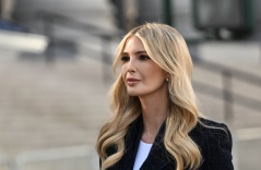 Nỗ lực tìm cuộc sống mới của Ivanka Trump hậu Nhà Trắng