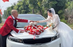 Phát hiện tình đầu 62 tuổi chưa lấy chồng, chú rể U70 từ Mỹ về Việt Nam hỏi cưới