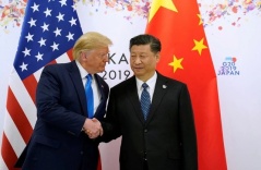 Ông Trump cảnh báo áp thuế hơn 60% với hàng hóa Trung Quốc nếu tái đắc cử