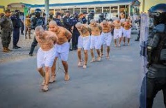 Mỹ thừa nhận trục xuất nhầm người đến nhà tù El Salvador