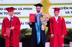 Chàng trai người Mỹ chọn học và tốt nghiệp thạc sĩ Toán tại Việt Nam