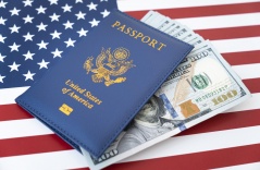 MỸ CÓ THỂ YÊU CẦU DU KHÁCH PHẢI NỘP TIỀN ĐẶT CỌC ĐẾN $15,000 KHI XIN VISA DU LỊCH