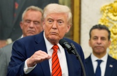 Ông Trump: Mỹ muốn giúp Trung Quốc