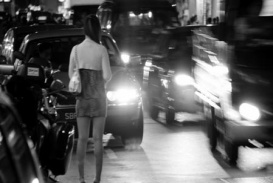 Nghề đứng đường ở Mỹ như thế nào?