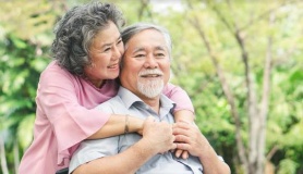 Cẩn trọng với việc uống nước của người già, kinh nghiệm người từng trải