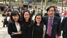 Bí mật của gia đình có hai cô nàng du học sinh xinh đẹp dành học bổng vào Harvard