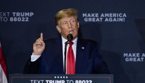 Trump muốn xóa luật 'sinh ở Mỹ là mang quốc tịch Mỹ'