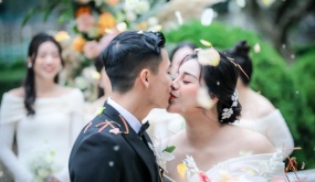 Mẹ vợ Bùi Tiến Dũng khiến dân tình hoang mang với status gây khó hiểu cực độ, status quá động chạm 