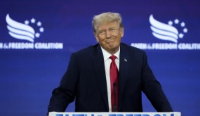 Tỷ lệ ủng hộ ông Trump tăng sau vụ truy tố tài liệu mật