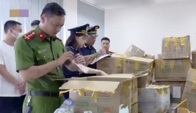 Giám đốc công ty chuyển phát đánh tráo hàng tại sân bay Nội Bài