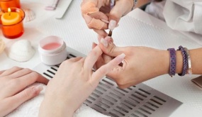 Người giàu cũng ráng gom tiền sang Mỹ làm nail, sang Nhật làm công nhân. Tại sao lại vậy?