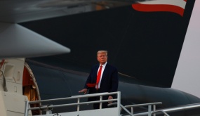 Ông Trump quyên được hơn 7 triệu USD sau khi trình diện nhà tù