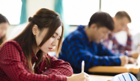Tôi hối hận vì bán nhà cho con du học