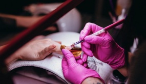 Vì sao người Việt ở Mỹ đa số chỉ làm nail?