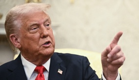 Ông Trump: 'Harvard là một trò đùa'