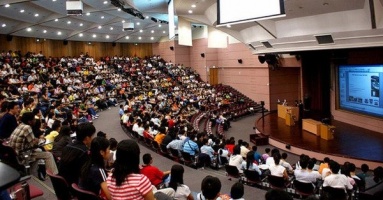 Một kiểu du học đang được nhiều bạn trẻ lựa chọn: Thành tích học tập THPT không cần quá cao, dễ đi mà về nước lại có việc làm ngon nghẻ