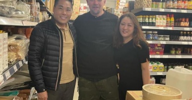Chủ nhà hàng Việt Nam ở Hamburg: Bán bánh mì kẹp gợi nhớ lại hương vị quê, khiến thực khách mê quên lối về