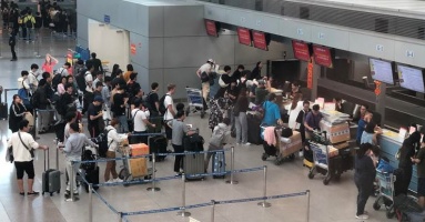 Chủ tiệm nail Việt ở Mỹ,một lần về Việt Nam ăn tết hết cả năm tiết kiệm làm nail, giờ sợ và ngại về quê Chủ tiệm nail Việt ở Mỹ,một lần về Việt Nam ăn tết hết cả năm tiết kiệm làm nail, giờ sợ và ngại về quê