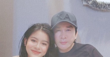 Hiếm hoi xuất hiện bên người bố nổi tiếng, con gái NSƯT Kim Tử Long gây ‘sốt’ với nhan sắc xinh như hotgirl Hiếm hoi xuất hiện bên người bố nổi tiếng, con gái NSƯT Kim Tử Long gây ‘sốt’ với nhan sắc xinh như hotgirl