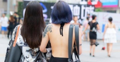 'Bị quấy rối vì ăn mặc khêu gợi'