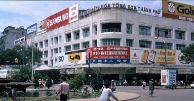 Một vòng đường phố Sài Gòn năm 1991 qua loạt ảnh của Hans-Peter Grumpe Một vòng đường phố Sài Gòn năm 1991 qua loạt ảnh của Hans-Peter Grumpe