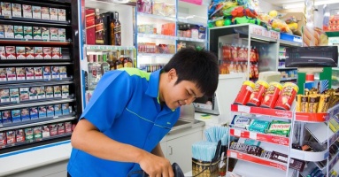 Đi nước ngoài vừa học, vừa làm thêm, có gửi tiền về nhà cho bố mẹ: Tất cả chỉ là ảo tưởng