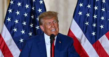 Ông Trump chê cách Thống đốc Florida thông báo tranh cử là 'thảm họa' Ông Trump chê cách Thống đốc Florida thông báo tranh cử là 'thảm họa'