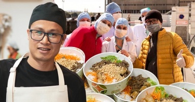 Tiến sĩ Việt bỏ công việc tại tập đoàn lớn, trở thành chủ sở hữu chuỗi nhà hàng bún bò nổi tiếng ở Pháp với doanh thu hơn 20 tỉ Tiến sĩ Việt bỏ công việc tại tập đoàn lớn, trở thành chủ sở hữu chuỗi nhà hàng bún bò nổi tiếng ở Pháp với doanh thu hơn 20 tỉ