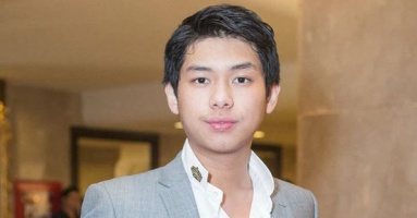 Hiếu Nguyễn, siêu rich kid du học sinh Anh trở thành cổ đông của hãng hàng không Hiếu Nguyễn, siêu rich kid du học sinh Anh trở thành cổ đông của hãng hàng không