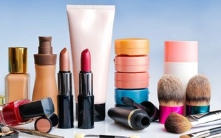 Chỉ Việt Kiều mới hiểu: Mua giúp hàng chính hãng nhưng lại mang tiếng mua đắt hơn so với siêu thị ở Việt Nam