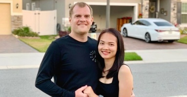 Bất ngờ với thu nhập khủng của Cô gái Việt sang Mỹ làm nghề dắt chó đi dạo thuê, giờ tậu xe sang nhà 14 tỷ Bất ngờ với thu nhập khủng của Cô gái Việt sang Mỹ làm nghề dắt chó đi dạo thuê, giờ tậu xe sang nhà 14 tỷ