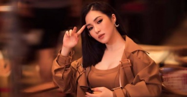 Hương Tràm: Tôi thấy đúng đắn khi quyết định đi Mỹ Hương Tràm: Tôi thấy đúng đắn khi quyết định đi Mỹ