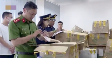 Giám đốc công ty chuyển phát đánh tráo hàng tại sân bay Nội Bài