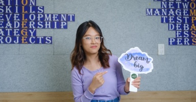 Nữ sinh Việt giành học bổng toàn phần ĐH Harvard nhờ thích đọc truyện ngôn tình Nữ sinh Việt giành học bổng toàn phần ĐH Harvard nhờ thích đọc truyện ngôn tình