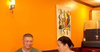 Sang Mỹ năm 14 tuổi, trải qua nhiều thăng trầm, chàng trai Việt giờ đang sở hữu khối tài sản mà ít ai dám nghĩ tới Sang Mỹ năm 14 tuổi, trải qua nhiều thăng trầm, chàng trai Việt giờ đang sở hữu khối tài sản mà ít ai dám nghĩ tới