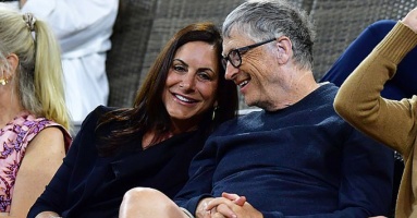 Bill Gates đưa bạn gái mới đến 'trại hè tỷ phú' Bill Gates đưa bạn gái mới đến 'trại hè tỷ phú'