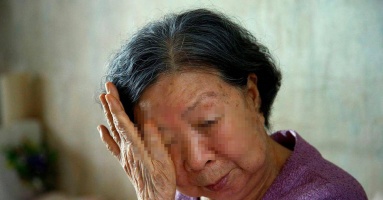 Con trai nghe vợ chiếm sổ đỏ, mẹ già 80 tuổi xót xa đâm đơn kiện Con trai nghe vợ chiếm sổ đỏ, mẹ già 80 tuổi xót xa đâm đơn kiện