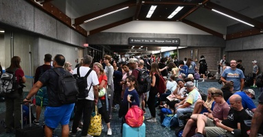 Du khách ngủ trong ôtô, tháo chạy khỏi cháy rừng ở Hawaii: Quá khủng khiếp! Trải nghiệm không bao giờ muốn có trong đời! Du khách ngủ trong ôtô, tháo chạy khỏi cháy rừng ở Hawaii: Quá khủng khiếp! Trải nghiệm không bao giờ muốn có trong đời!