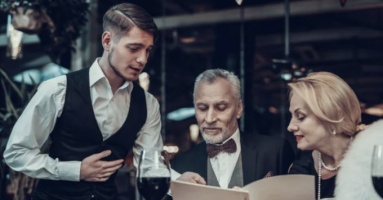 Cách phân biệt người giàu lâu năm và mới nổi