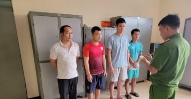 5 nhân viên bốc xếp hành lý tại Sân bay quốc tế Nội Bài phá khóa vali trộm tài sản 5 nhân viên bốc xếp hành lý tại Sân bay quốc tế Nội Bài phá khóa vali trộm tài sản