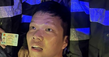 Cha bé gái 3 tuổi: 'Kẻ bắt cóc là bạn thân của tôi' Cha bé gái 3 tuổi: 'Kẻ bắt cóc là bạn thân của tôi'